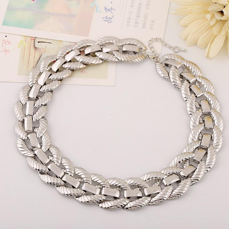 Metal Necklace European and American Exaggerated Short Necklace Collarbone Chain