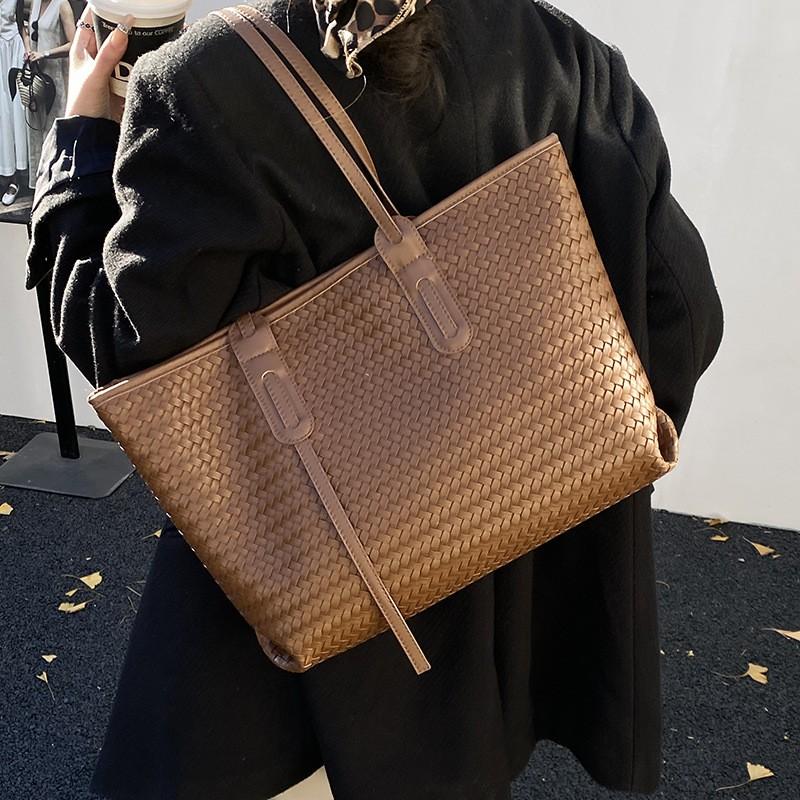 Luxury Woven Handbag For Women Large Capacity Top Handle Tote Bag Simple Casual Shoulder Bag New Vacation Commuter Underarm Bag