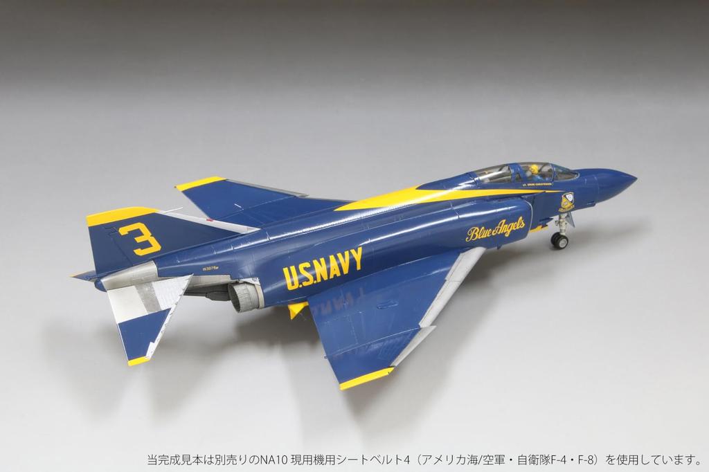 Fine Molds 1/72 Jet Aircraft Series American F-4J Blue Angels Plastic Model FX03 (Airplane)