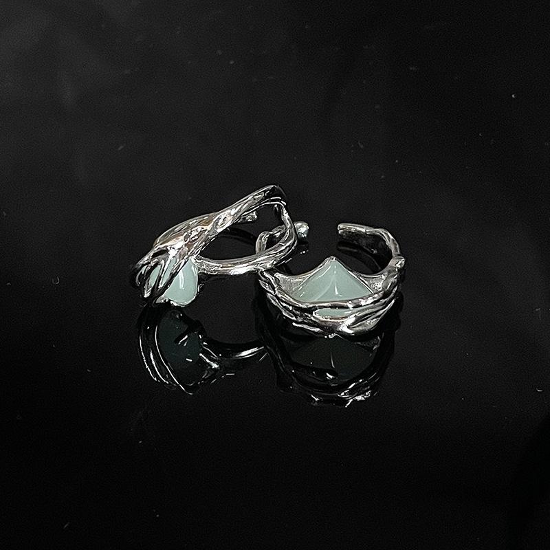 Niche Design Sweet Cool Green Jade High Sense Dark Wind French Style Open Ring Female