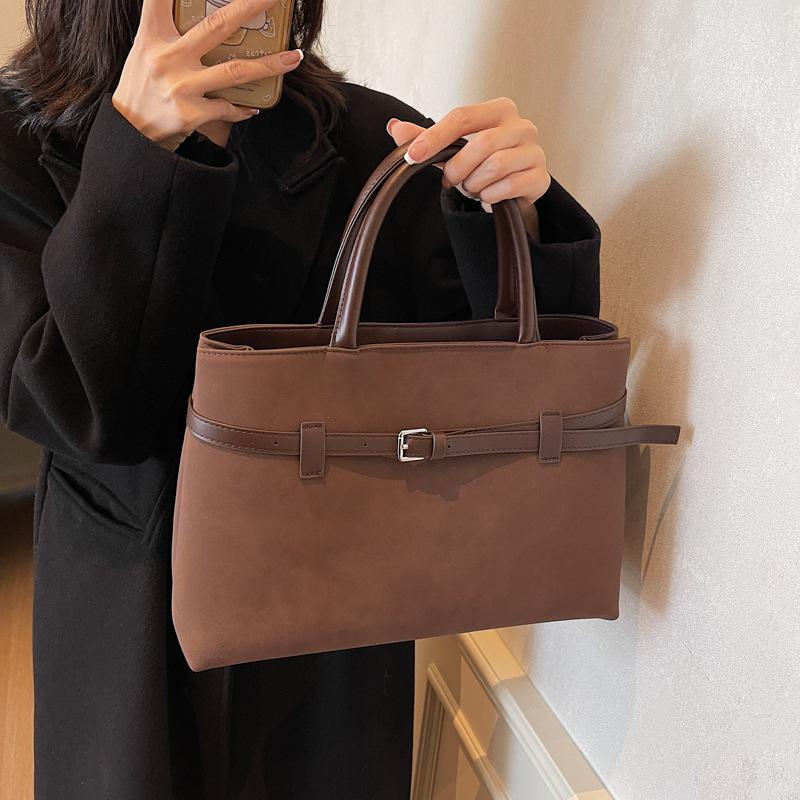 2025 Autumn and Winter New Fashionable Versatile Retro Matte Leather Top Holder Extra Large Capacity High-end Portable Shoulder Bag