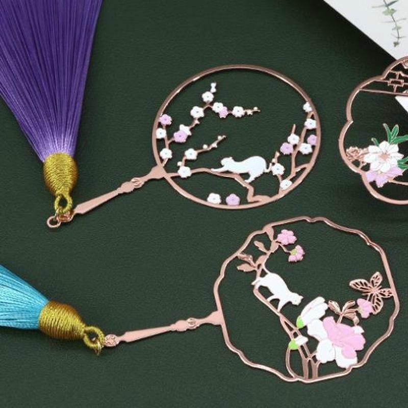 1 Pcs Vintage Chinese Style Fan Shape Flower Cat Tassels Metal Bookmarks Book Marker Page Holder Gift Stationery
