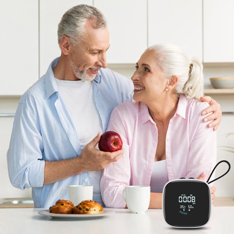 Easy Carry CO Detectors Three Monitoring System 144H 85dB Hearable Alerts Digital Display for Indoor Outdoor Safety