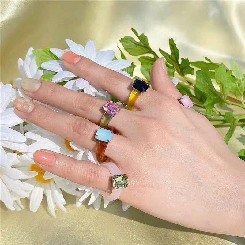 HangZhi 2020 Nuovo Anello Unico Giapponese con Strass Colorati Chunky in Plastica Acrilica Trasparente per Donne Ragazze Gioielli da Festa