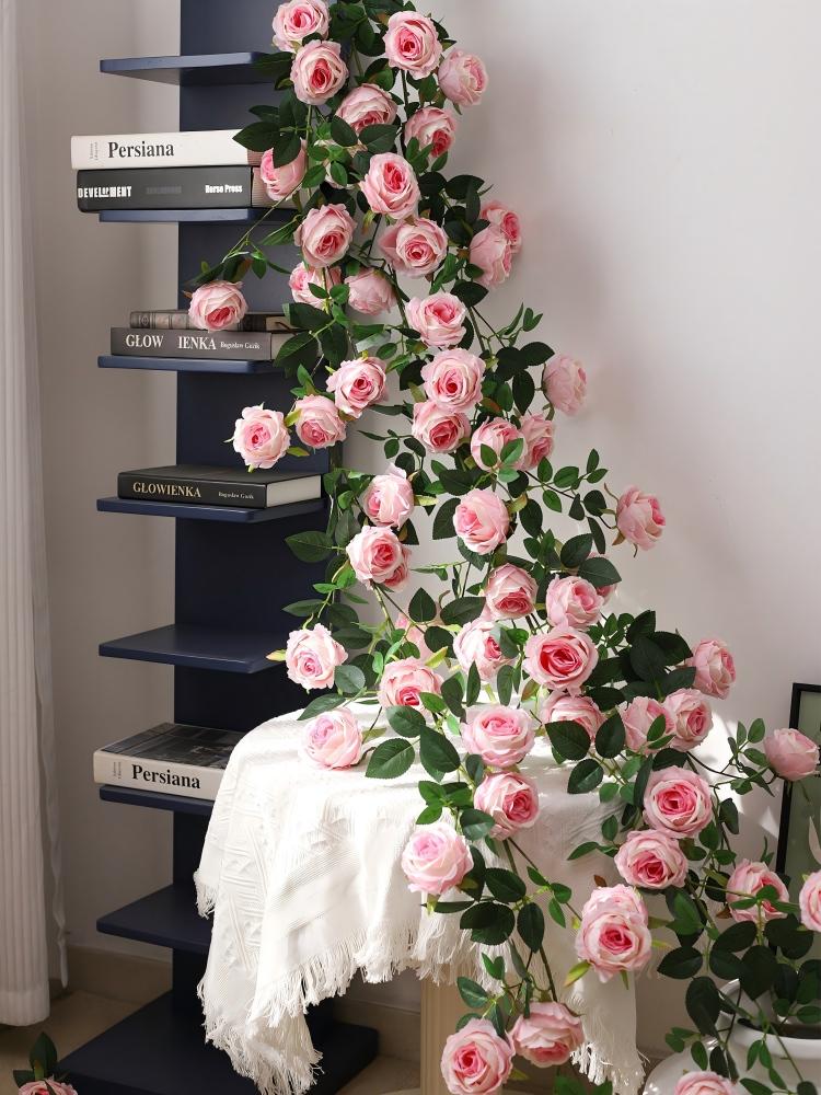 Künstliche Rosenranken Girlanden, Gefälschte Seiden Hängende Blumen Efeublätter Grünzeug Kranz für Zuhause Garten Hochzeit Wand Dekoration