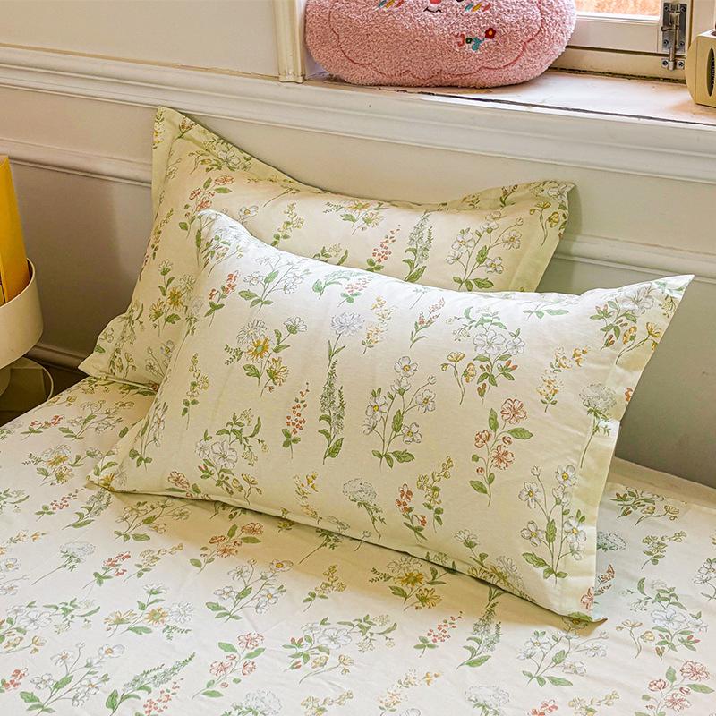100% Cotton Floral Pillowcases Set of 2 Garden Floral Printed Pillow Cover with Envelope Closure Wrinkle Fade Resistant Hotel Quality Pillow Protector