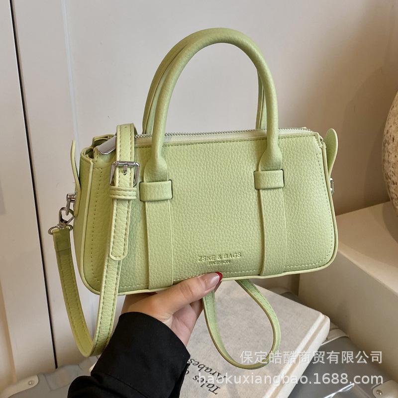 High sense niche bag women's summer 2025 new fashion versatile messenger bag Korean version ins portable tote bag