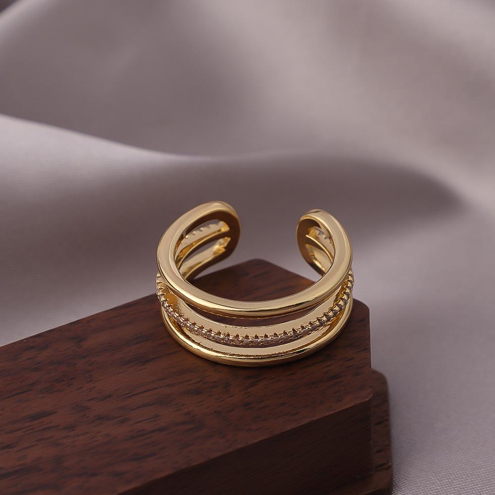 

High-End Women s Non-Fading Couple and Multi-Layer Rings: Niche, Light Luxury, and Elegant Plain Band Designs.