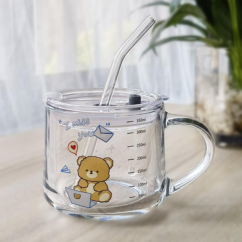 Cupa de lapte drăguță din sticlă cu pai de desene animate, cu capac și linguriță, cadou personalizat.