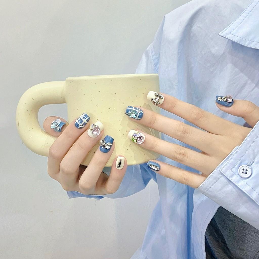 HANDMADE Artificial Nail Blue Heavy Industry Crystal Moon Short Style Phototherapy Nails Fake Nails Reusable and Removable Nails