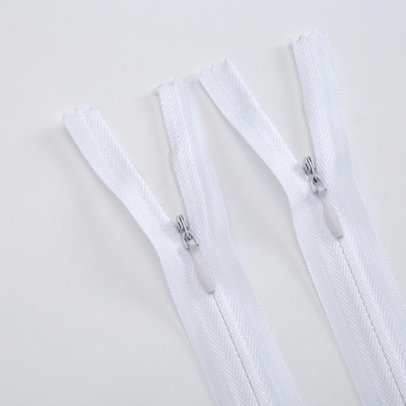 White Invisible Nylon Zipper No. 3 for Cushions with Fabric Edge