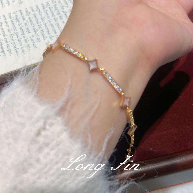 Shining Star Series Set Necklace Bracelet Earrings Fritillary Quadrangle Diamond High-End Jewelry Live Special For