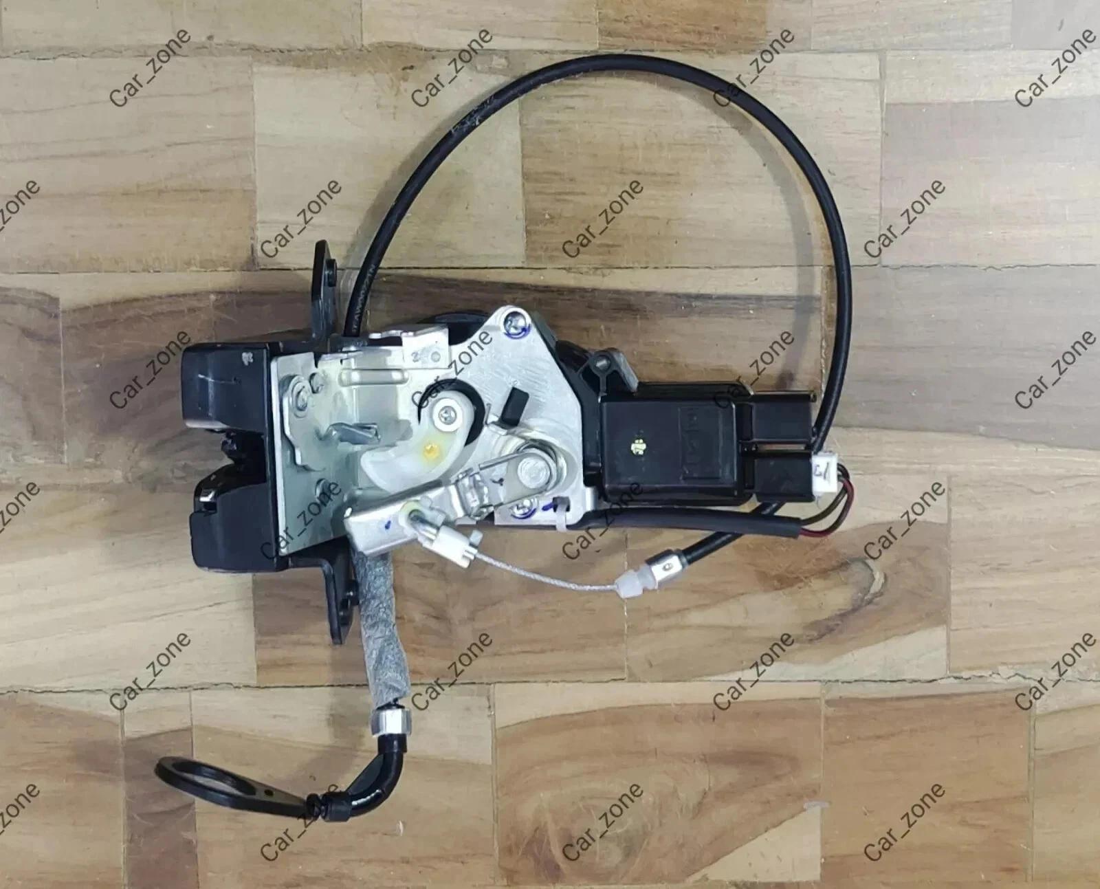 Genuine Tail Gate Latch & Link For Mahindra XUV500 0114EAW00201N