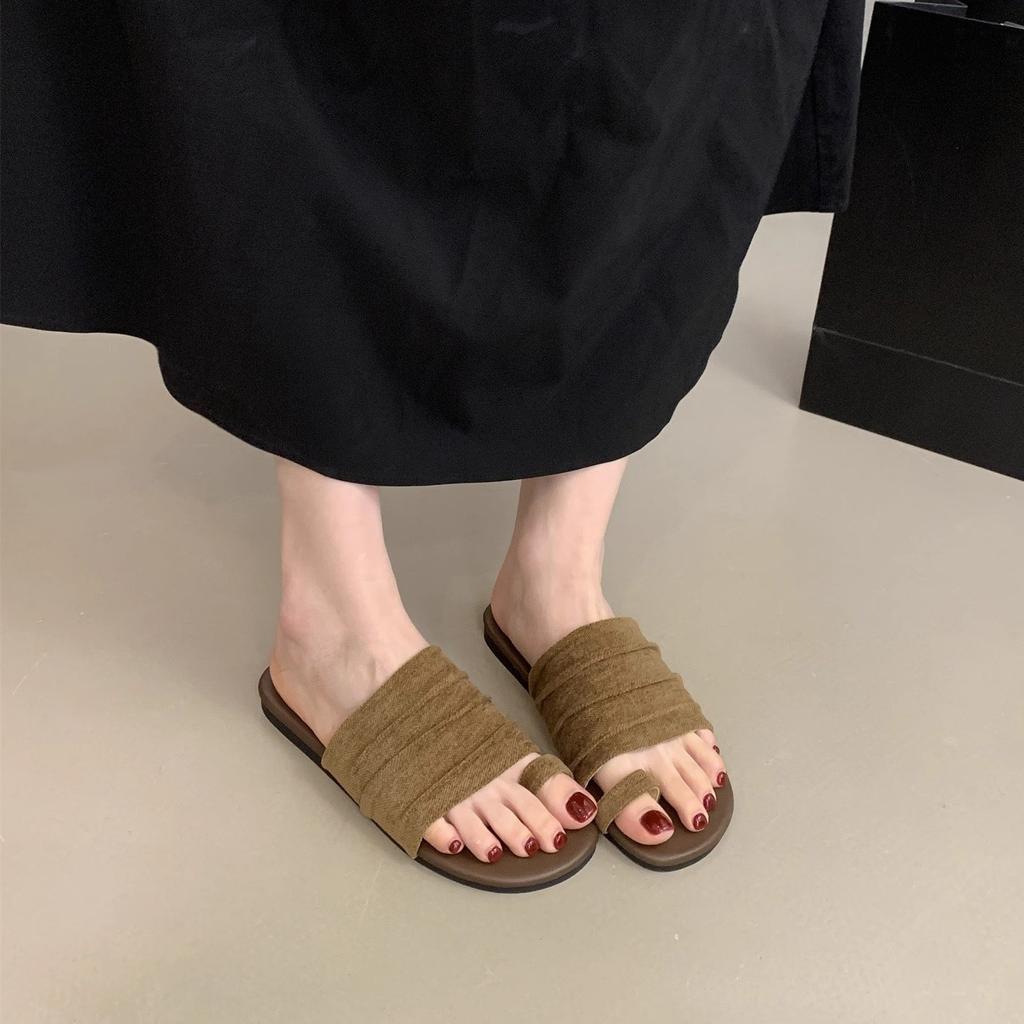 Holiday wind cover toe flat slippers women's outer wear summer 2025 new casual one-word drag temperament beach women's shoes