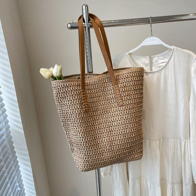 Niche Design Casual Foreign Style Bag Women's 2025 New Spring Fashion Large-capacity Commuter Straw Bag Tote Bag