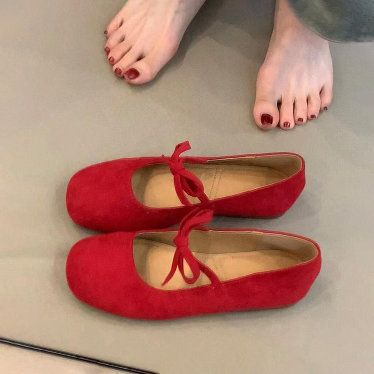 

Балетні туфлі з бантом жіночі слово з круглим носом туфлі Мері Джейн французький легкий рот маленькі одинарні туфлі 39 червоний