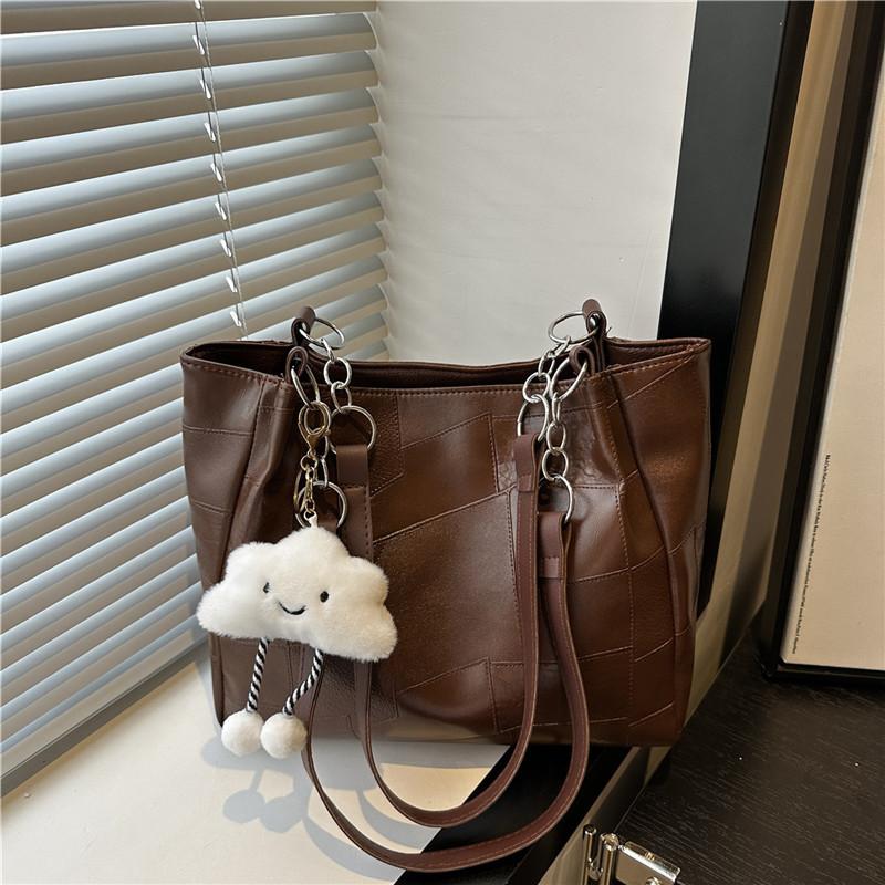 

Trend large-capacity tote bag, summer new commuter shoulder armpit bag, high value and fashion no pendant