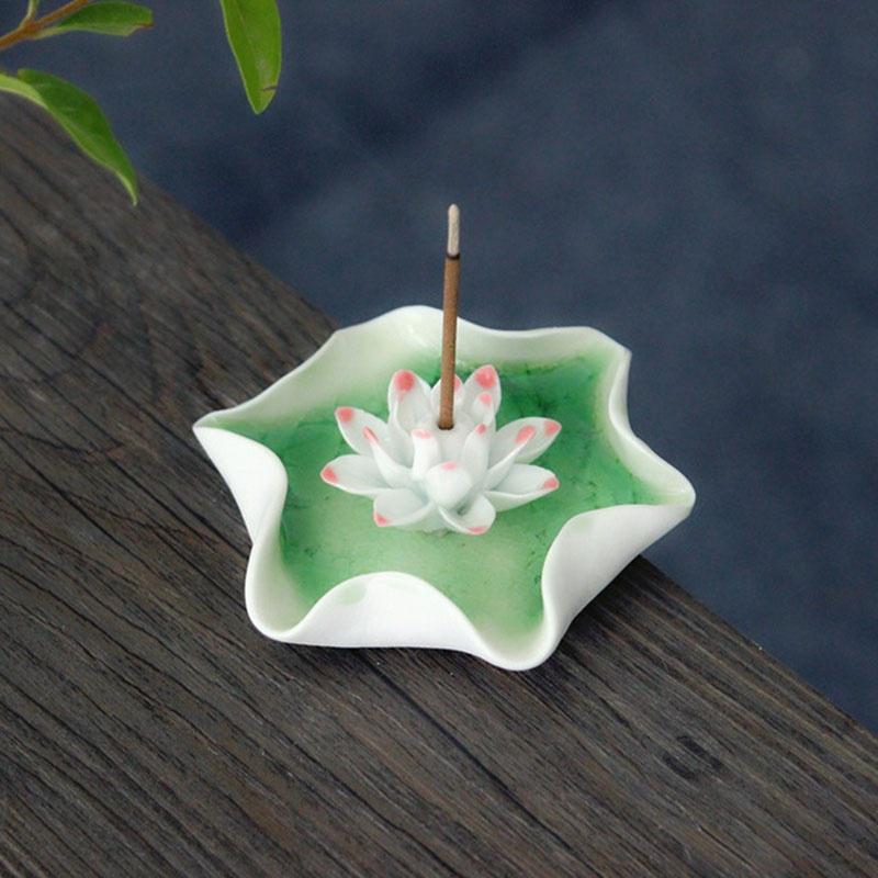 Handmade Ceramic Crafts Lotus Incense Base Aromatherapy Burner Sandalwood Stick Incense Holder for Living Room Home Decor