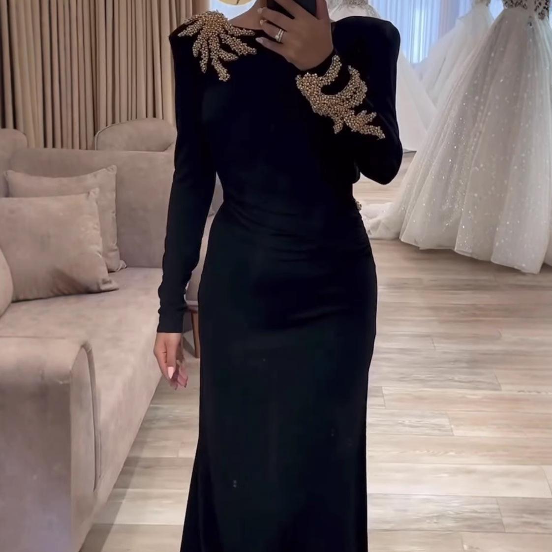 

Elegant Beaded Velvet Backless Dress for Women S чорний