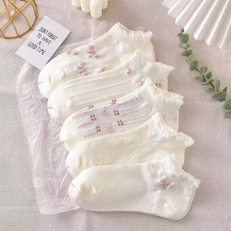 Female Spring and Summer Thin Model Sweet Lovely Lace White Boat Socks