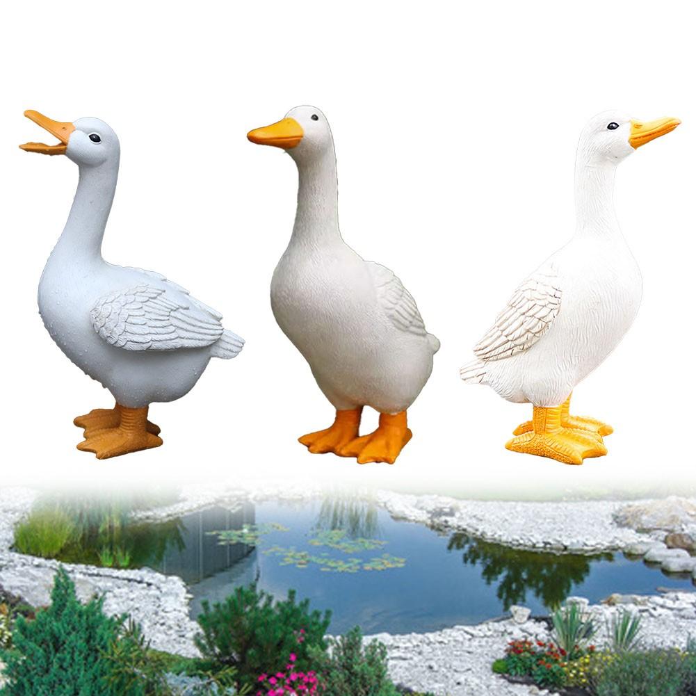 Garden Duck Statue Resin Outdoor Decoration Water Spraying Duck
