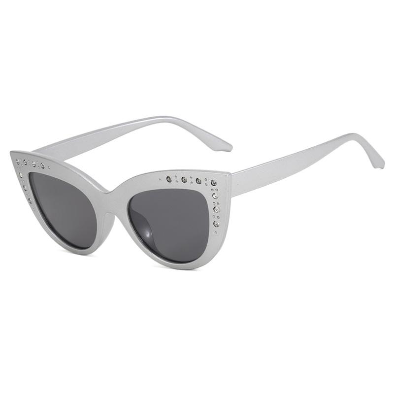 Diamond-encrusted cat's eye sunglasses, new European and American fashion sunglasses, women's trendy personality sunglasses, concave shape