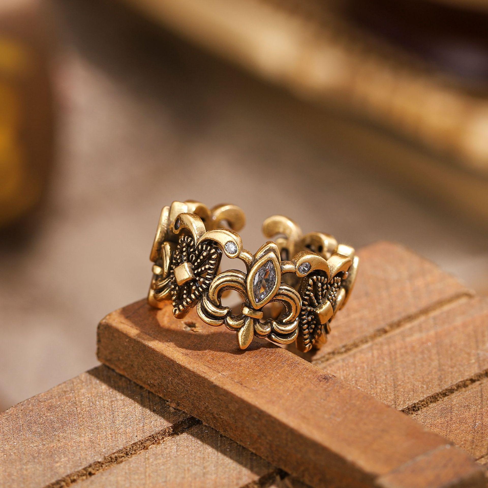 French Retro Court Style Brushed Iris Ring Women s Niche Fashion Exquisite Light Luxury High-end Ring Ring Ring