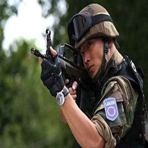 Lightweight, anti-fog, tactical airsoft goggles with three interchangeable lens colors, ventilation, and a dustproof storage holder. Available at TOKY