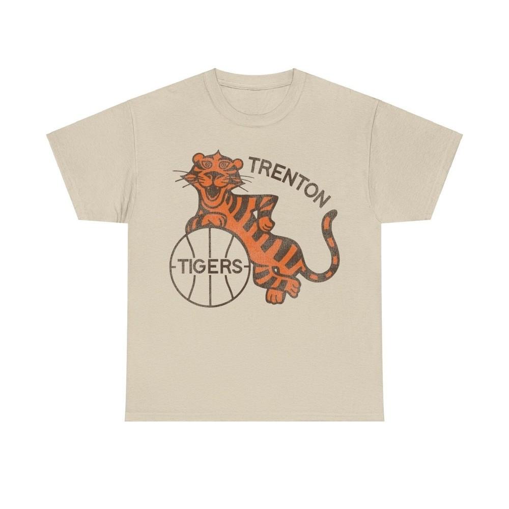 

Trenton Tigers Basketball Team Nostalgic Retro T-shirt XL