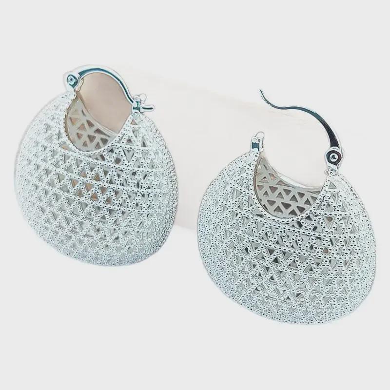 24K Gold-Plated Blue Earrings: Elegant, Versatile, and Fashionable