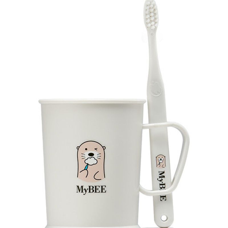 Kids Toothbrush Set Made of Sugarcane (Toothbrush + Toothbrush + Pouch)