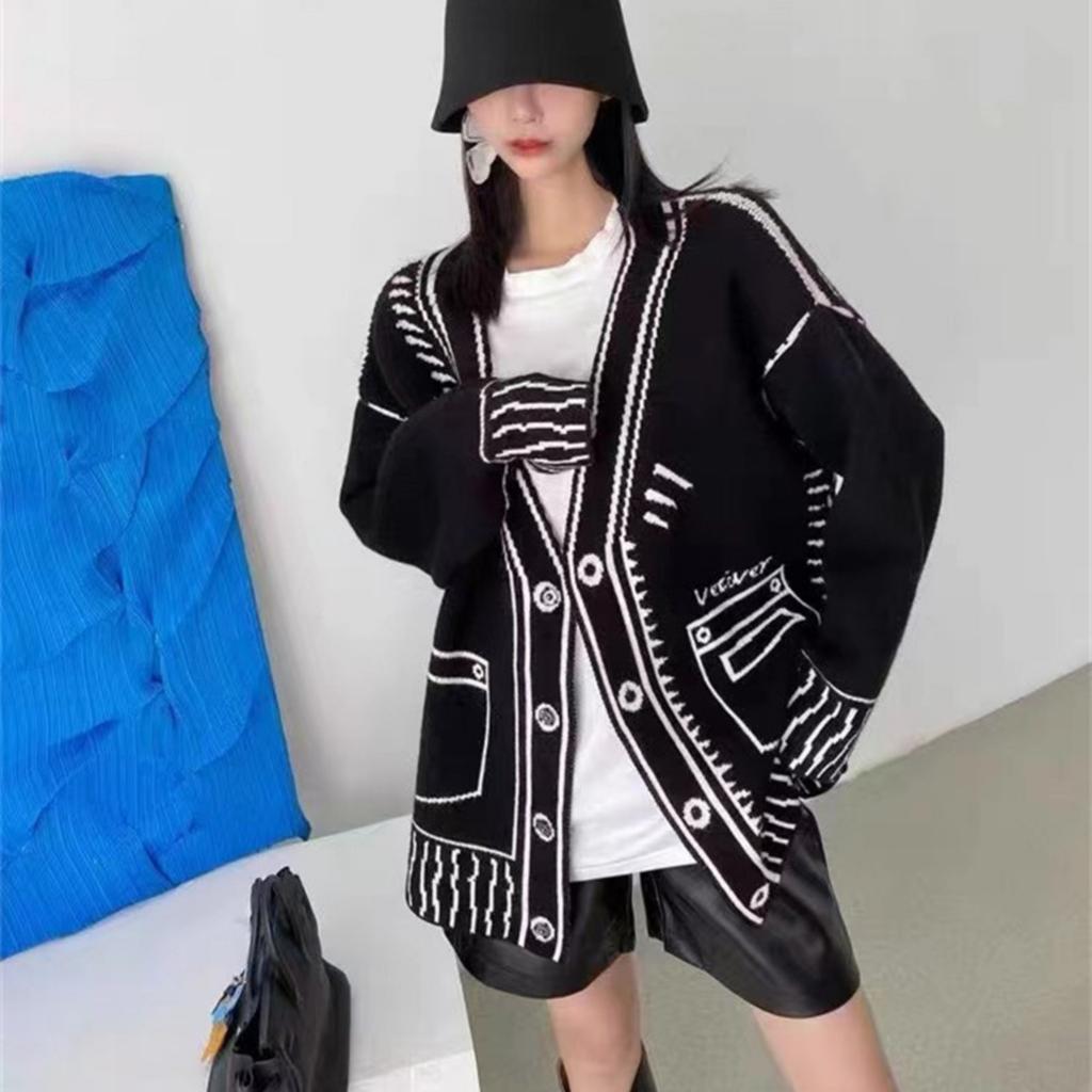 New Autumn and Winter Black and White Silhouette Painting Graffiti Loose Lazy Cardigan Jacket Knitted Top Sweater