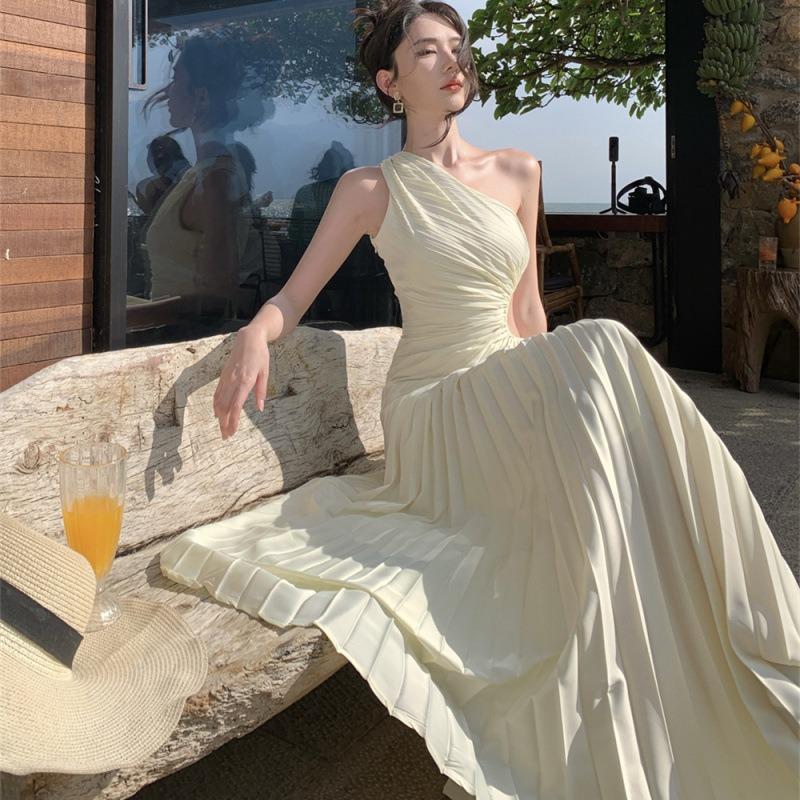 French Sexy Hollow Pleated Slanted Shoulder Dress Women's Summer New Temperament Waist Dress Skirt