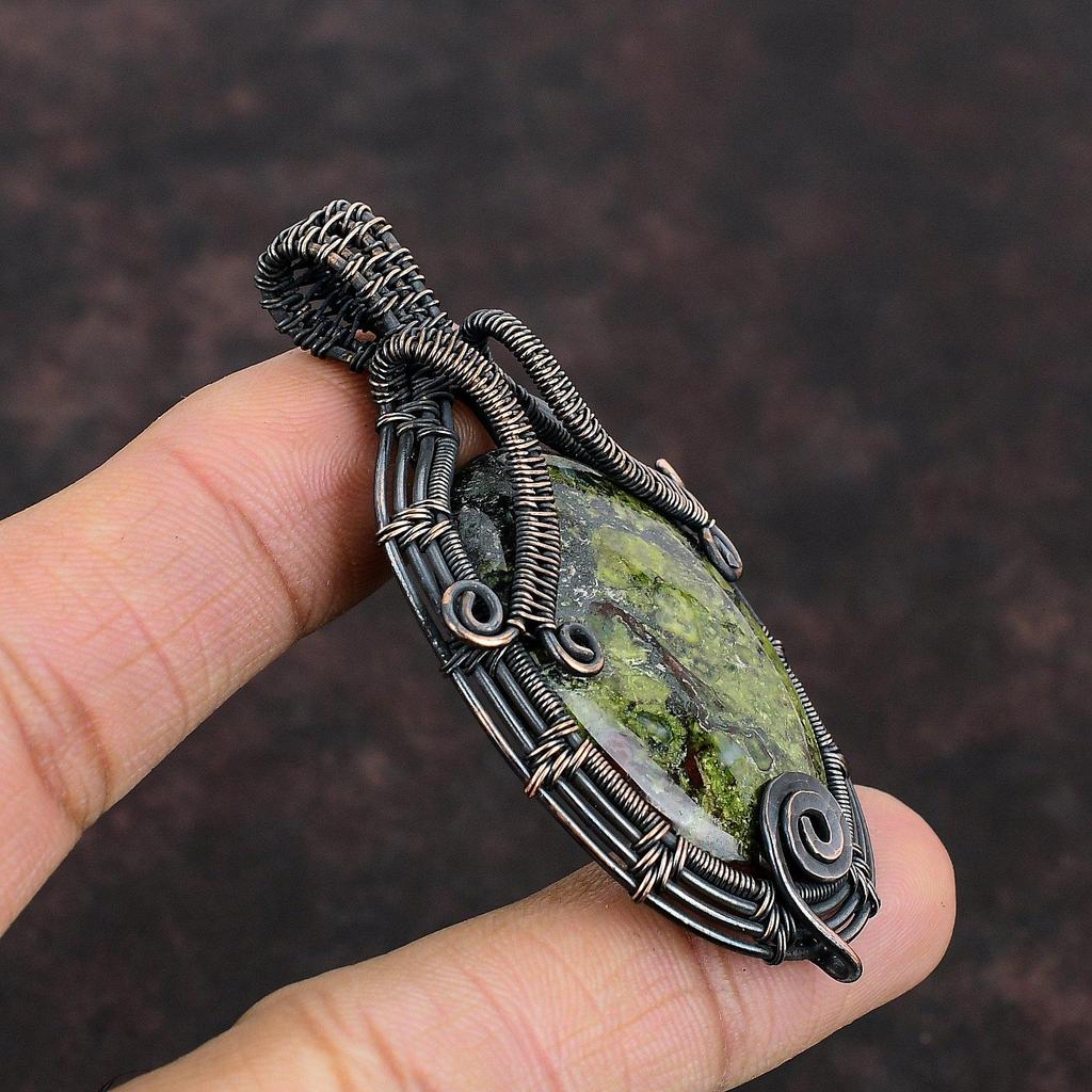 Pendentif Pierre de Sang de Dragon Fil de Cuivre Enroulé Bijoux Fait Main Pendentif Pierre Précieuse Pendentif Enveloppé de Fil de Cuivre Bijoux Pierre de Sang de Dragon Pour Cadeau