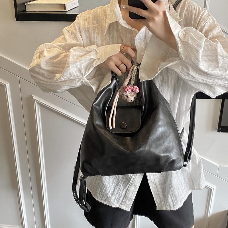

Large Capacity Bag Women s New Backpack Shoulder Tote Bag no pendant