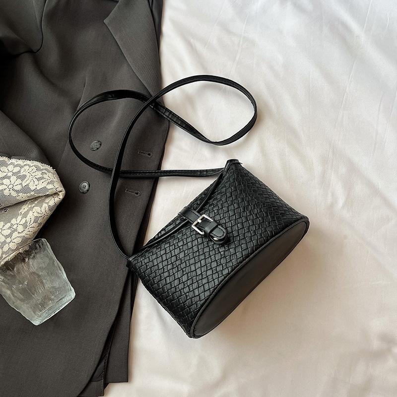 2025 New Woven Pattern Small Bag Women's Sen Meng Underarm Handbag Light Luxury Niche Shoulder Bag Bucket Bag