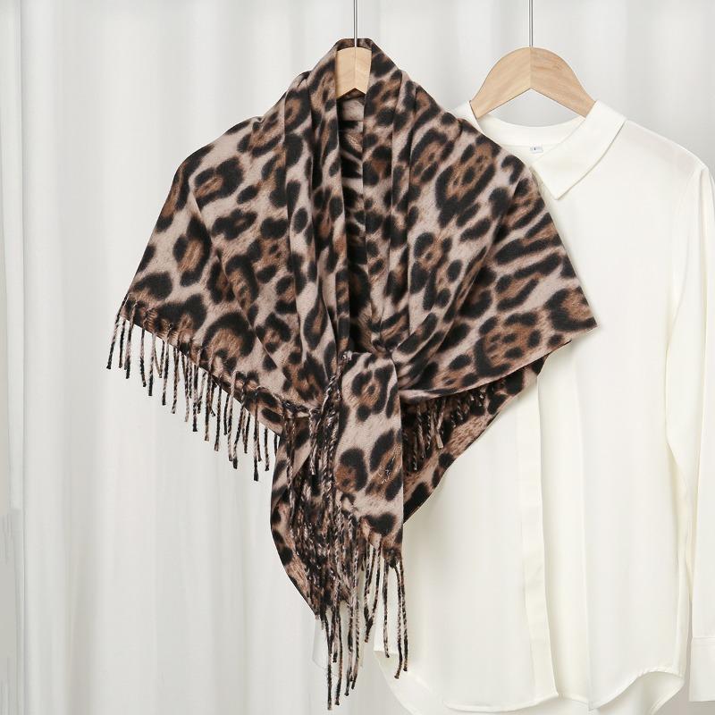 Leopard Print Pattern Imitation Cashmere Warm Shawl Autumn and Winter Popular Versatile Women's Scarf Short Fringed Long
