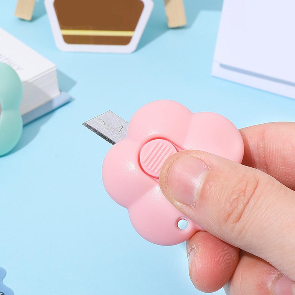 15ks Mini užitkový nůž Roztomilý přenosný Květinový Cloud Box Nůž Otvírák na dopisy Nůž na řezání papíru pro domácí kancelář