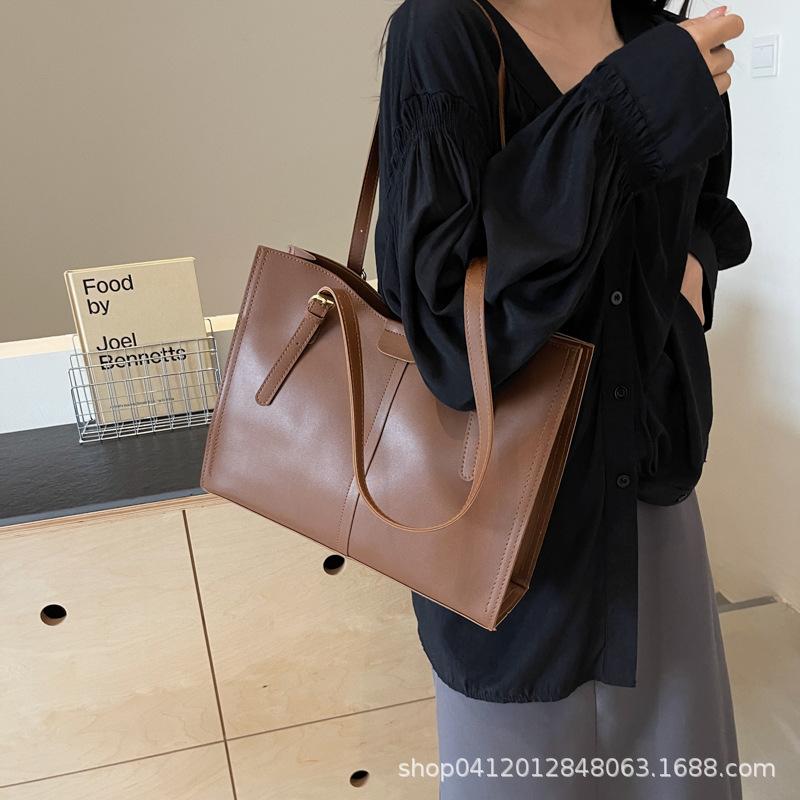 Fashion Texture Tote Bag Women's 2025 New Large-capacity Simple Shoulder Bag Casual Retro Work Commuter Bag