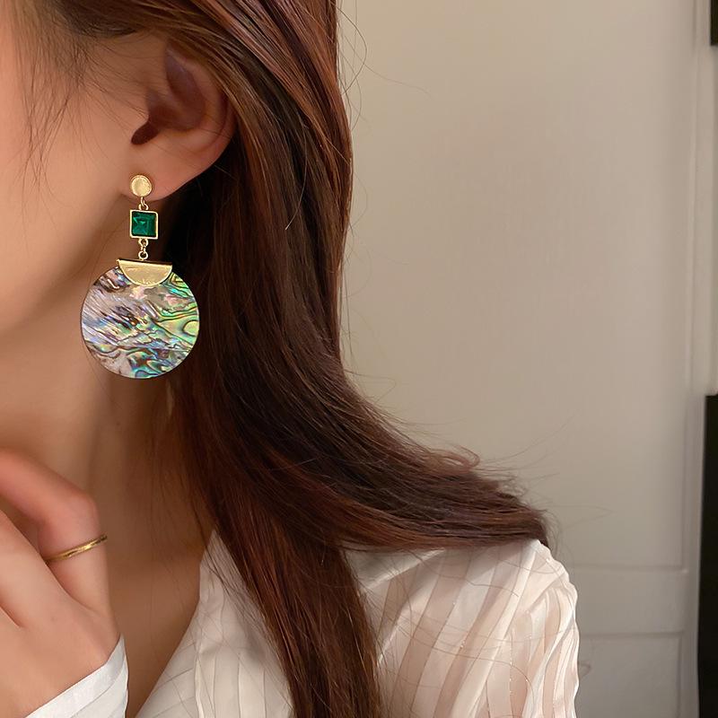Silver Geometric Seashell Tassel Stud Earrings – Beach Vacation Style for Women