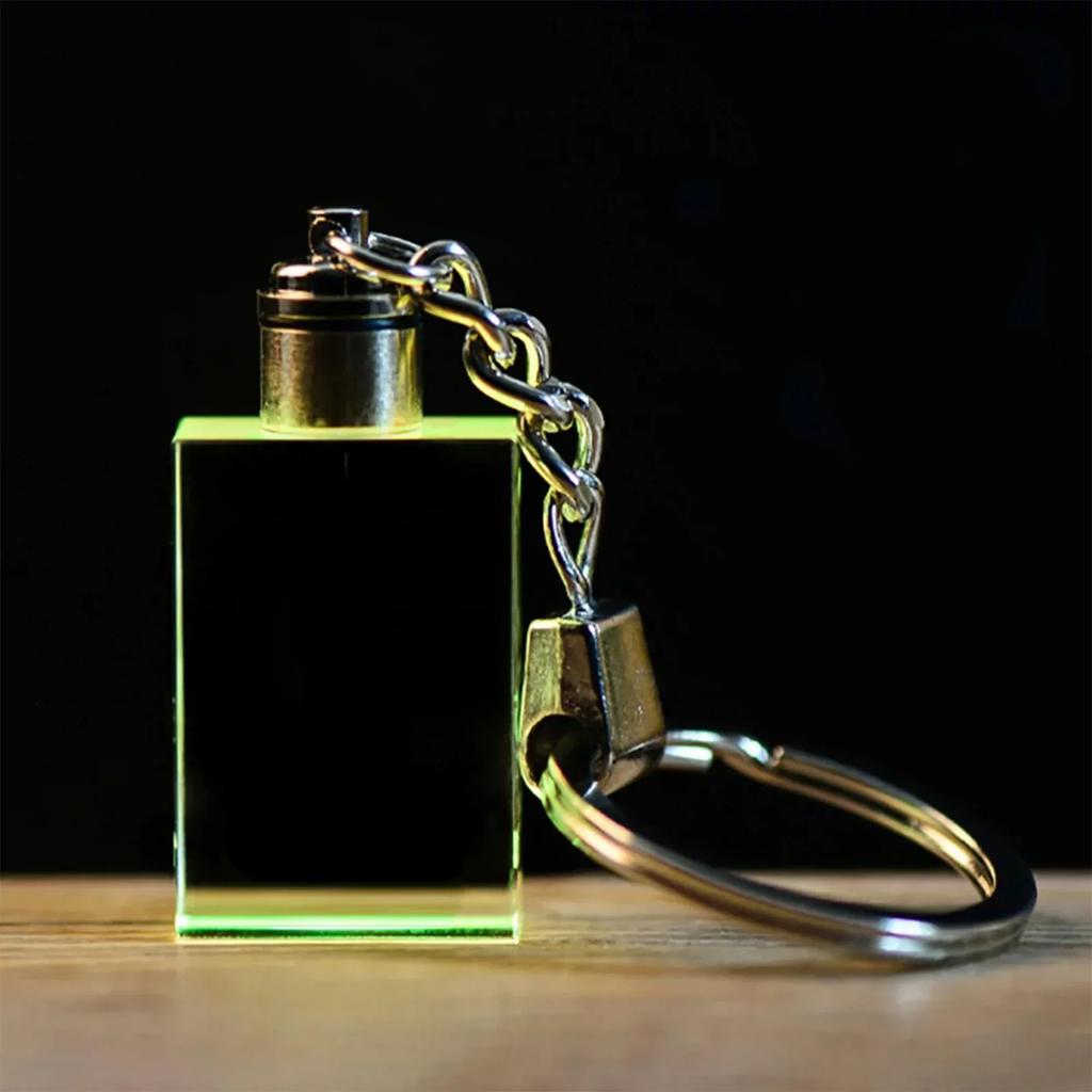 1PCS Free Personalized Gift Glow Keychain Gift with LED Light Love Family Holiday Commemorative Pendant Photo Keyring