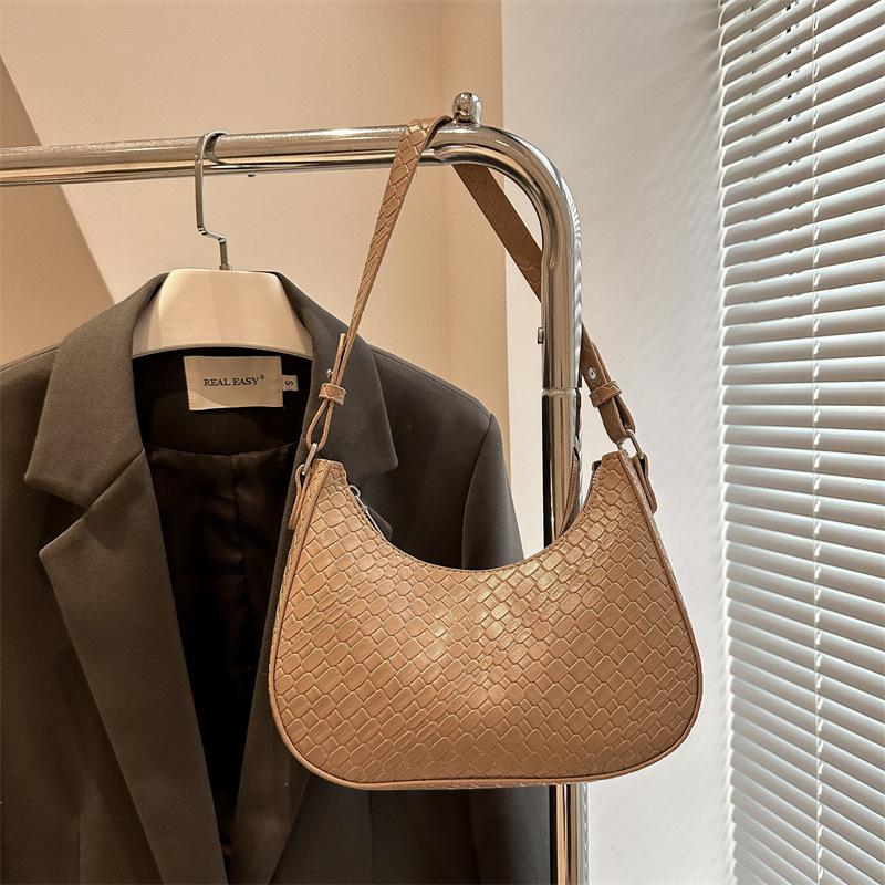 Woven underarm bag small bag tide 2025 spring shoulder messenger bag student dumpling bag minimalist women's bag