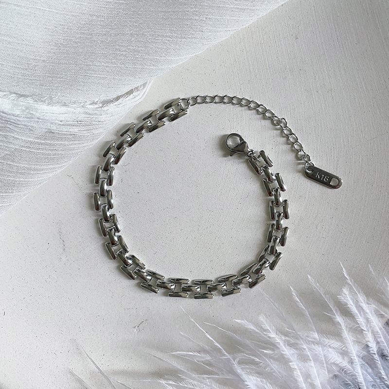 

2026 New Vintage Watch Strap Bracelets Stainless Steel Chain Bracelet for Woman Party Korean Version Waterproof Jewelry