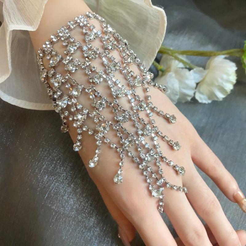 

BLINGBAY женский браслет с бриллиантами, многослойная кисточка, длинный браслет, модный тренд, дизайн, универсальные аксессуары для рук, вечерние украшения для девочек, рождественские украшения, подарок