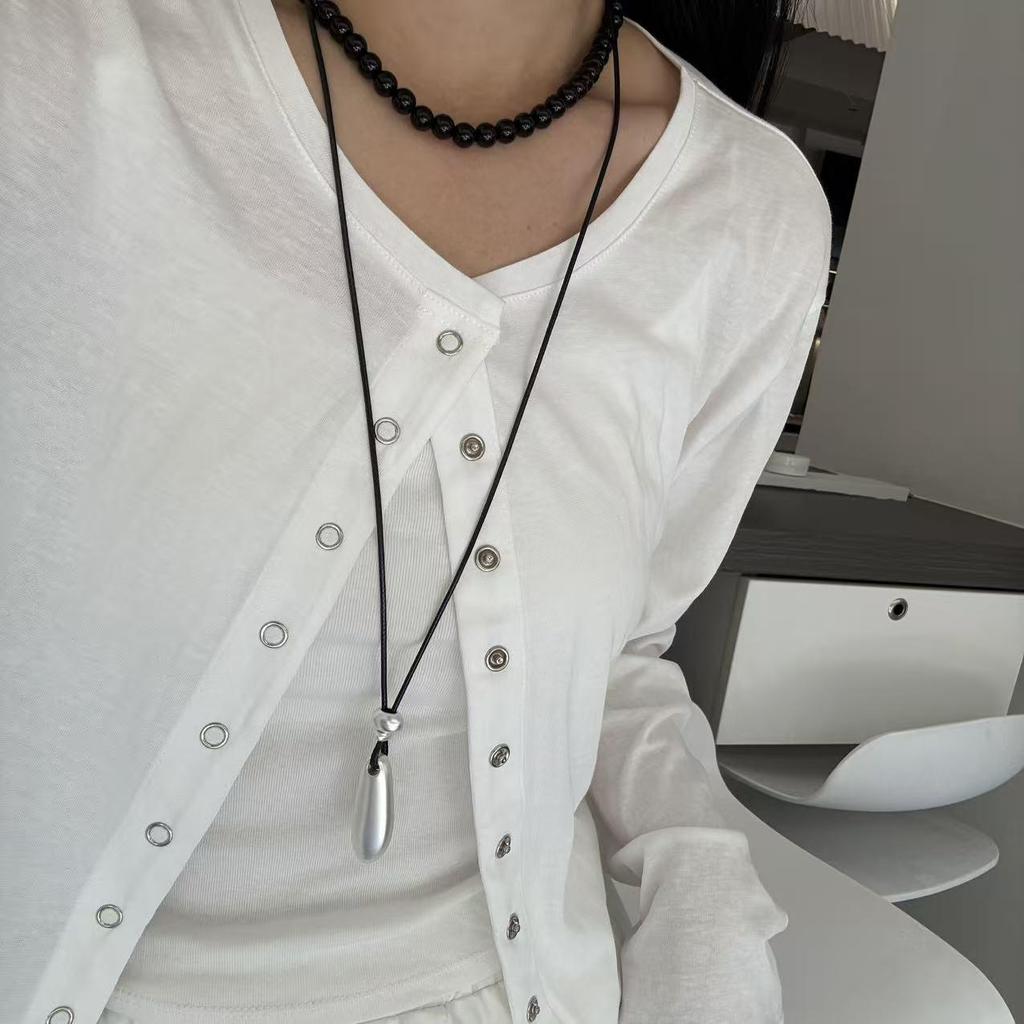 Luxury Minimalist Water Drop Pendant Necklace for Women - Versatile Fashion Clavicle Chain
