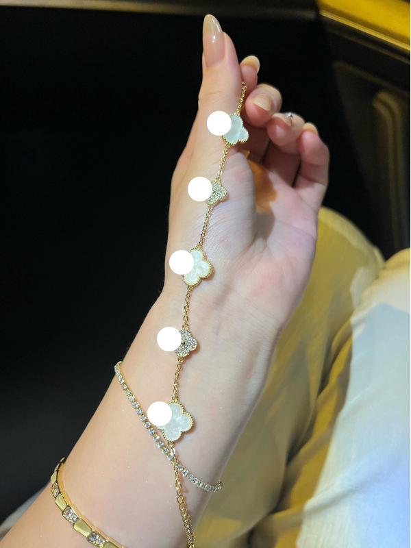 Gold-Plated Zircon Mother-of-Pearl Floral Bracelet: Elegant Luxury Design Jewelry