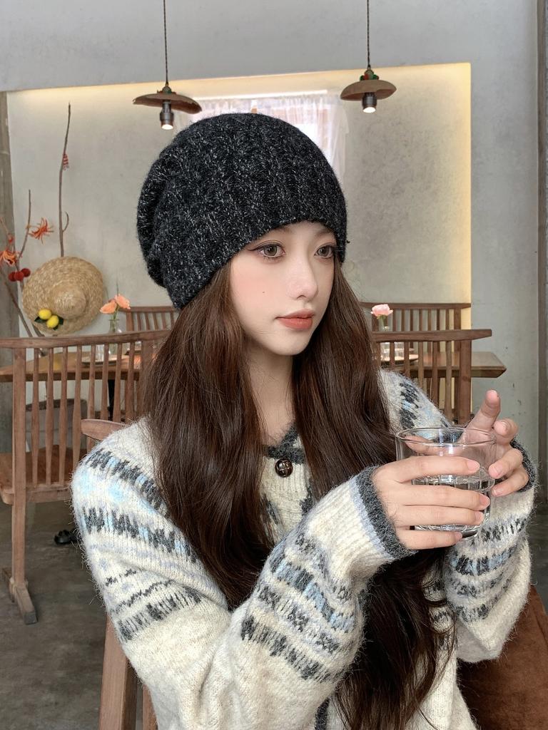 New face small autumn and winter fashion women's hats versatile casual knitted hats sweet and cute warm wool hats cold hats