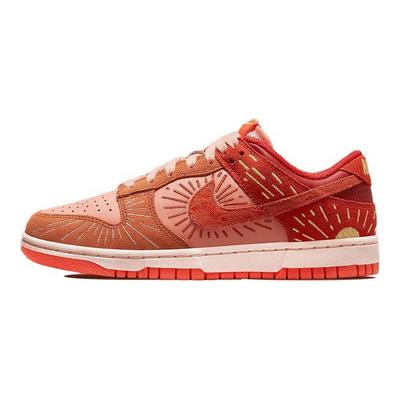 Dunk Low Solstizio d'Inverno Scarpe da Ginnastica da Donna Arancione Team-Arancione Cremisi-Beatitudine DO6723-800