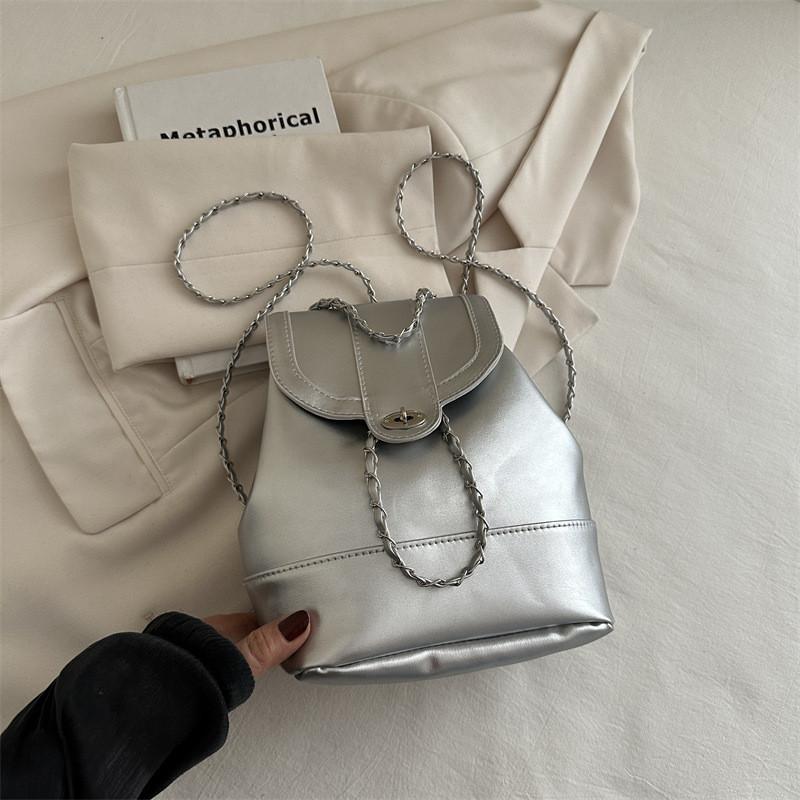 Chic Summer 2024 Fashionable Women's Shoulder Bag With Comfortable Chain Design