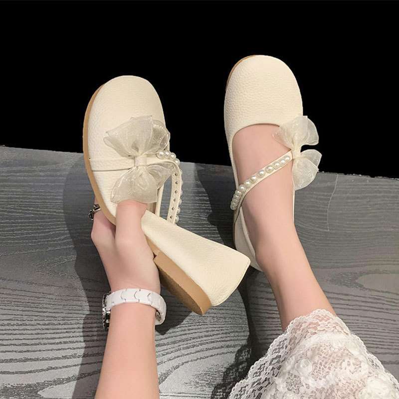 Fairy Wind Mary Jane-skor Flicka 2025 Vår och Höst Nya Mångsidiga Låg Utskärning Platt Botten Passar till Klänning Mjuk Sula Enkla Skor